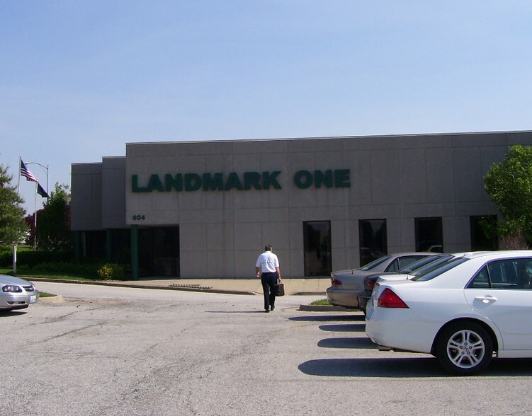 More Photos Of 804 N Meadowbrook Dr, Olathe Office For Lease