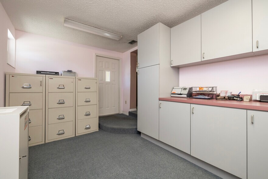 More Photos Of 2300 W Bay Dr, Largo Office Residential For Lease