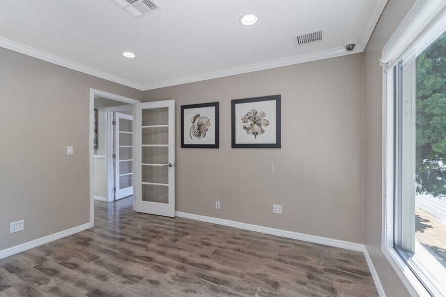 More Photos Of 11312-11314 Venice Blvd, Los Angeles Storefront For Sale