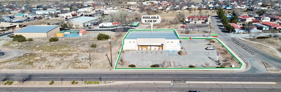 More Photos Of 6629 Airport Rd, Santa Fe Freestanding For Lease