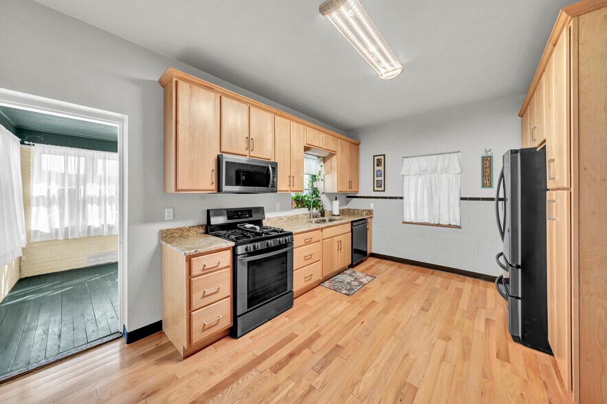 More Photos Of 12 W Second St, Vanceburg Storefront Retail Residential For Sale