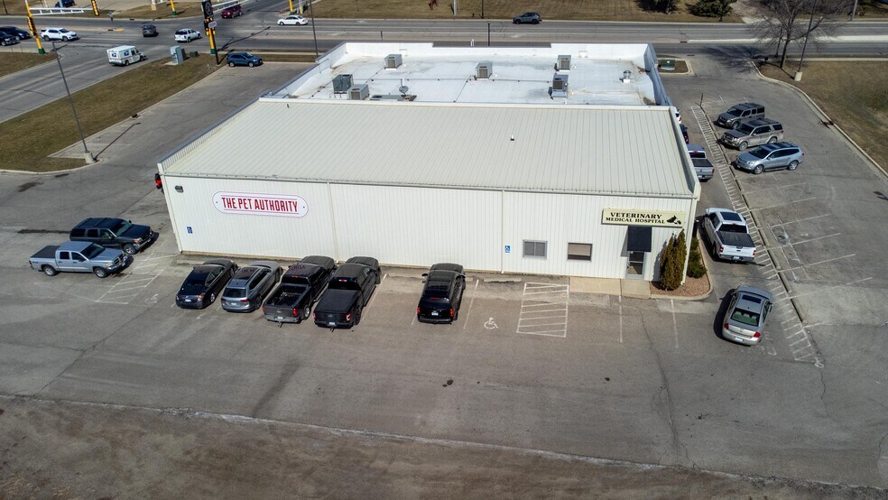 More Photos Of 803 18th Ave NW, Austin Restaurant For Sale