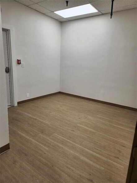 More Photos Of 140 Point Judith Rd, Narragansett Storefront Retail Office For Sale
