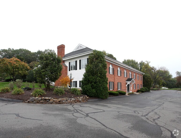 Primary Photo Of 1050 Sullivan Ave, South Windsor Medical For Sale