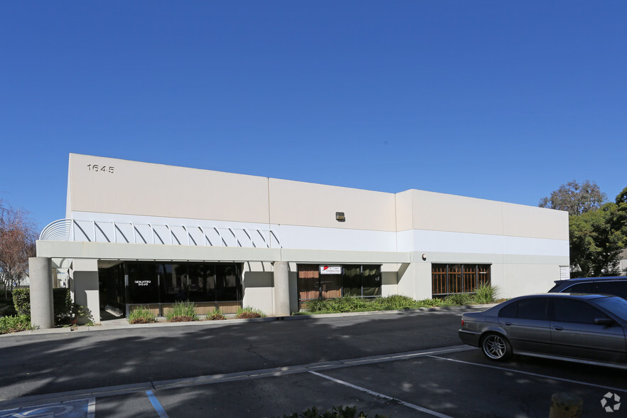 Primary Photo Of 1645-1673 Donlon St, Ventura Manufacturing For Lease