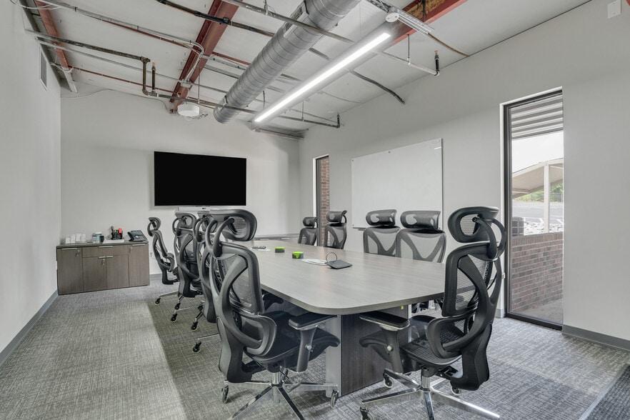 More Photos Of 1379 McDow Dr, Rock Hill Warehouse For Lease