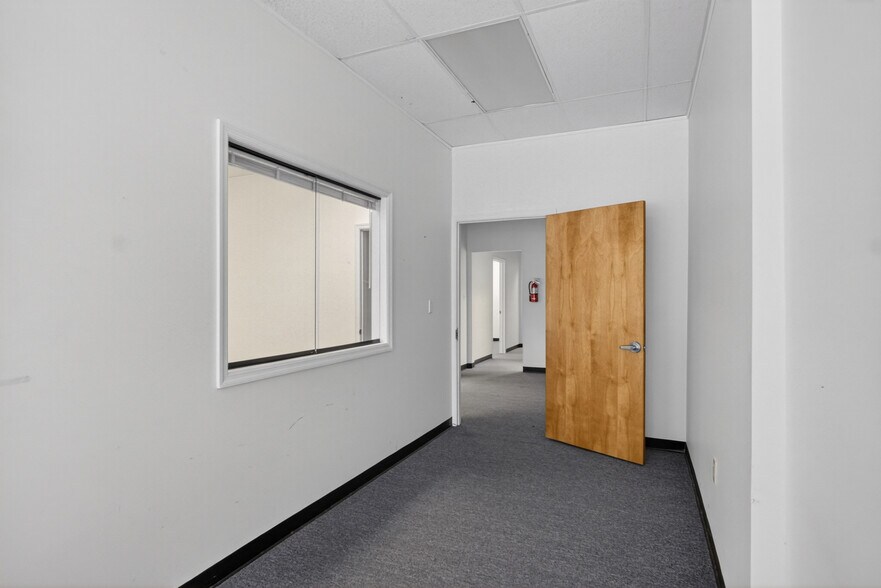More Photos Of 126 N Main St, Warrenton Medical For Lease