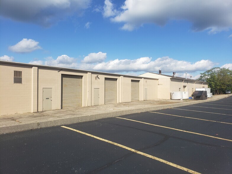 Primary Photo Of 6434 Glenway Ave, Cincinnati Warehouse For Lease