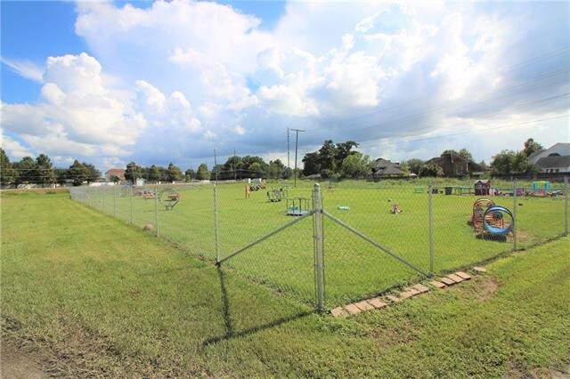 More Photos Of 202 Woodland Hwy, Belle Chasse General Retail For Sale