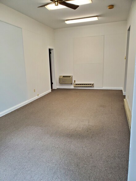 More Photos Of 78 S Courtland St, East Stroudsburg Office For Lease