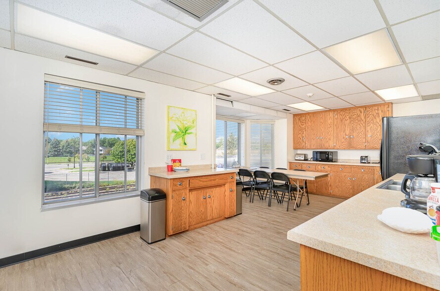 More Photos Of 3400 Cheatham Ave, Minneapolis Manufacturing For Sale