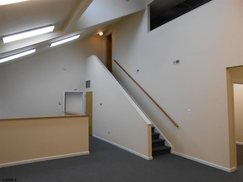 More Photos Of 707 White Horse Pike, Absecon Unknown For Lease