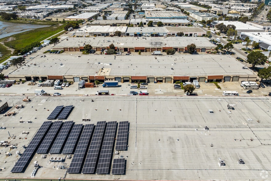 More Photos Of 380 Swift Ave, South San Francisco Warehouse For Lease