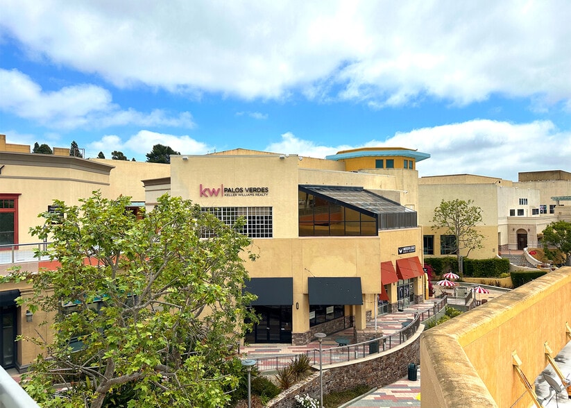 More Photos Of 520-550 Deep Valley Dr, Rolling Hills Estates Unknown For Lease