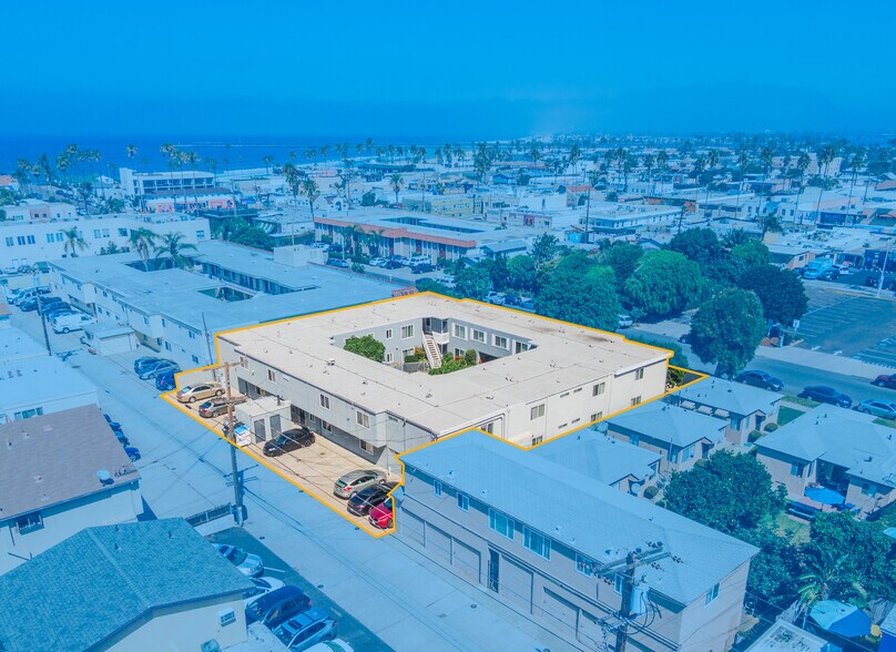 More Photos Of 4935 Niagara Ave, San Diego Apartments For Sale