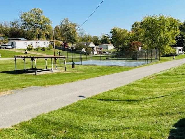 More Photos Of 25 Colony Rd, Burgettstown Specialty For Sale