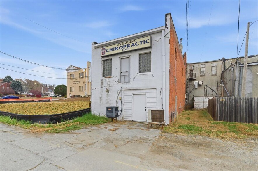 More Photos Of 24 N Walnut St, Glenwood Medical For Sale