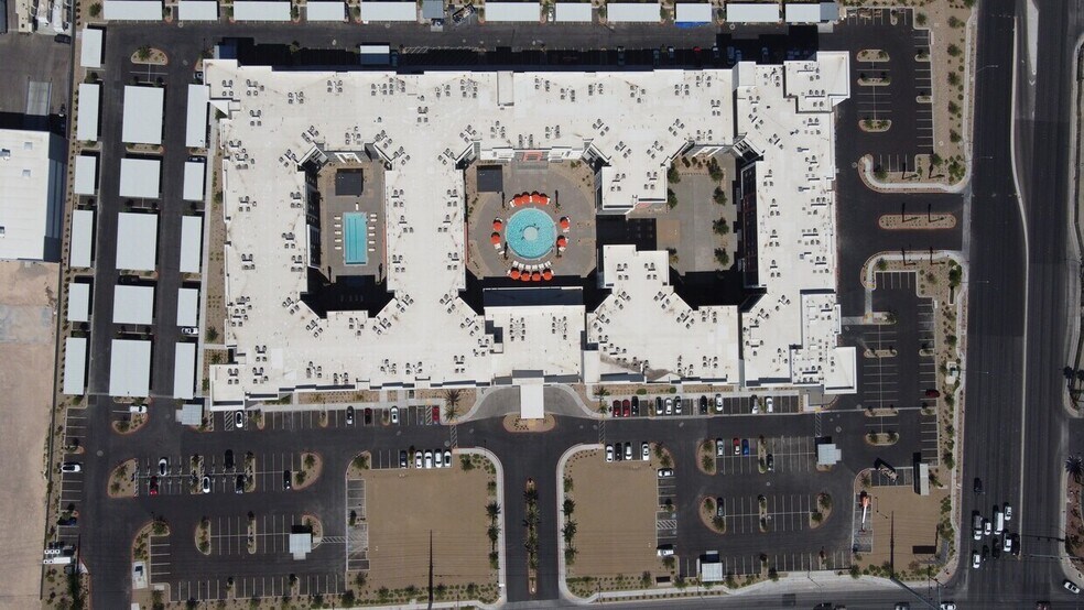 More Photos Of 5050 W Russell Rd, Las Vegas General Retail For Lease