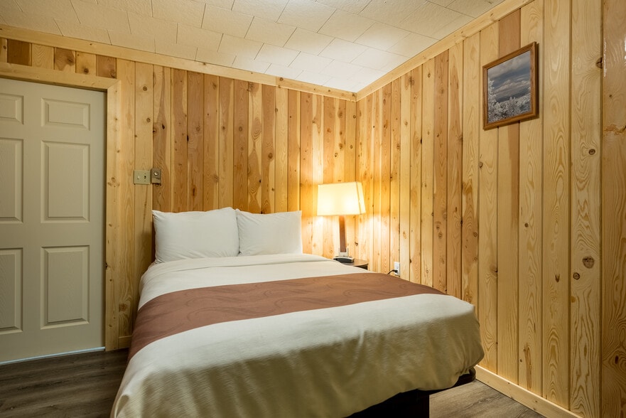 More Photos Of 30362 US Highway 160, South Fork Hotel For Sale