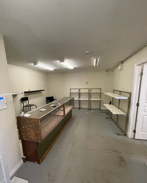 More Photos Of 327 Windmill Rd, Dartmouth Office For Lease