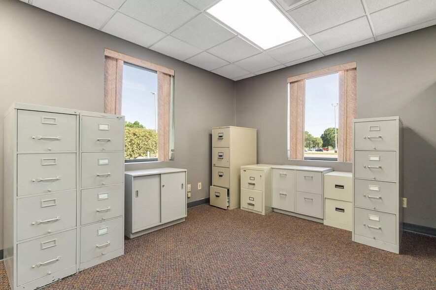 More Photos Of 201 Koomler Dr, La Porte Bank For Sale
