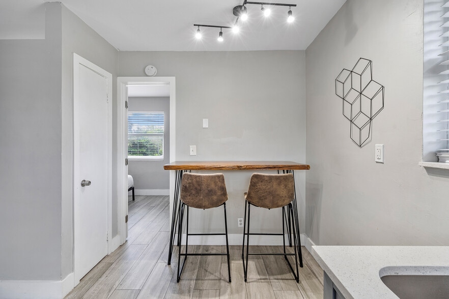 More Photos Of 50 SE 12th St, Fort Lauderdale Apartments For Sale