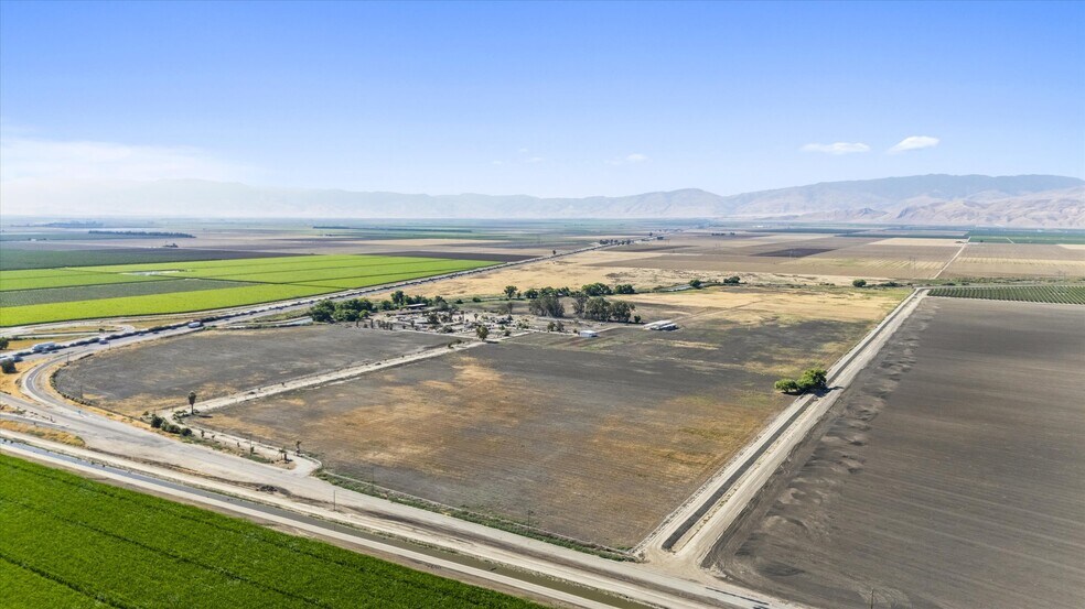 More Photos Of 8661 Herring Rd, Bakersfield Land For Sale