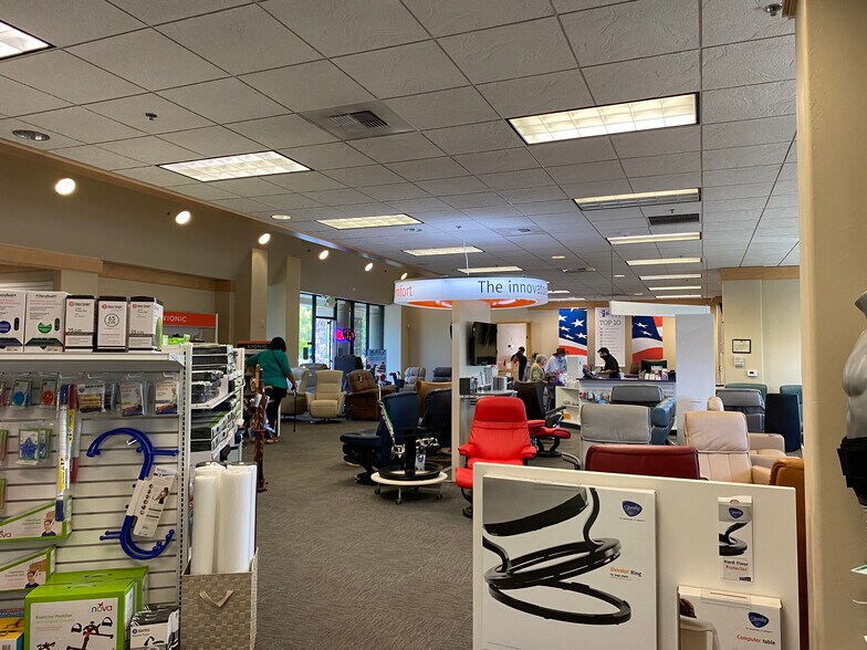 More Photos Of 1547 E March Ln, Stockton Bank For Lease