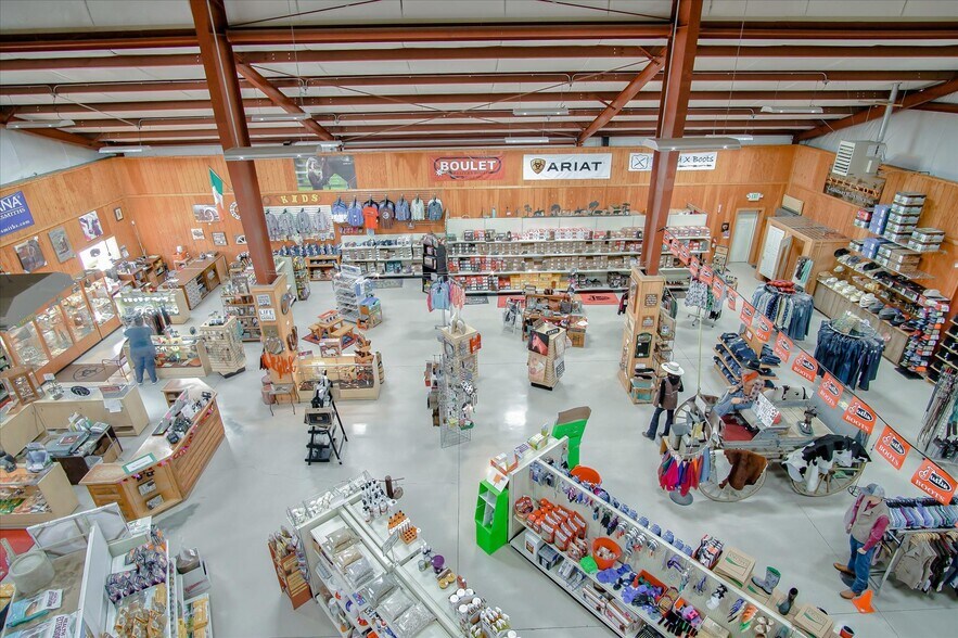 More Photos Of 354 1st St, Hollister Freestanding For Sale