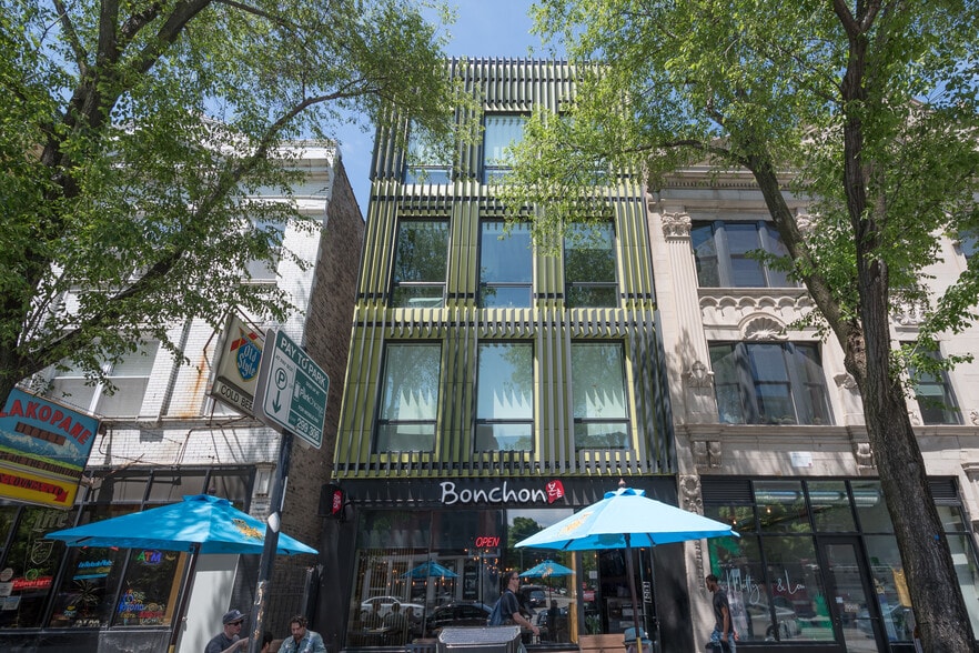 More Photos Of 1728 W Division St, Chicago Apartments For Lease