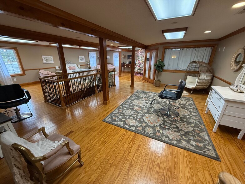 More Photos Of 102 Live Oak St, Tabor City Restaurant For Sale