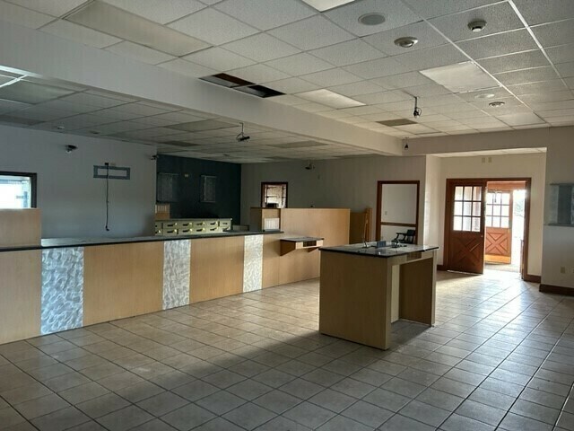 More Photos Of 2822 Main St, Morgantown Storefront Retail Office For Sale