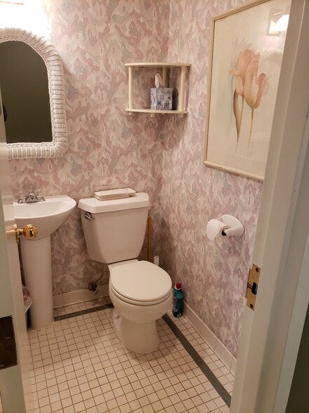 More Photos Of 180 White Rd, Little Silver Medical For Lease
