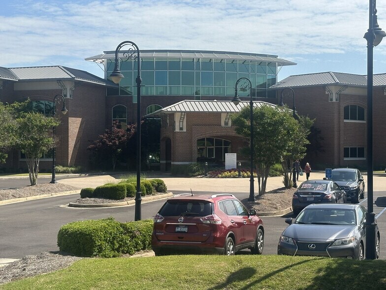More Photos Of 106 Highland Way, Madison Medical For Lease