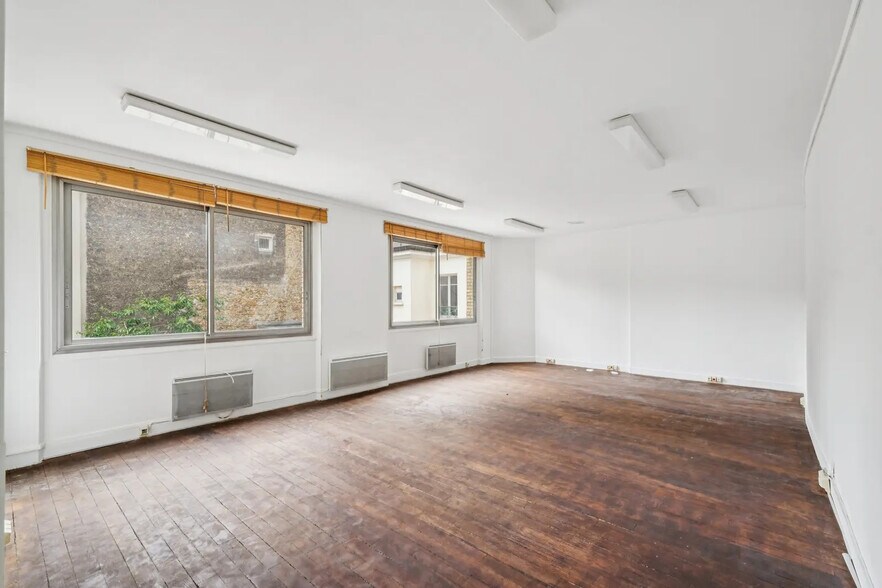 More Photos Of 20 Rue Marx Dormoy, Paris Office For Sale