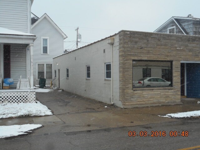 More Photos Of 320 W Adams St, Muncie Office For Lease