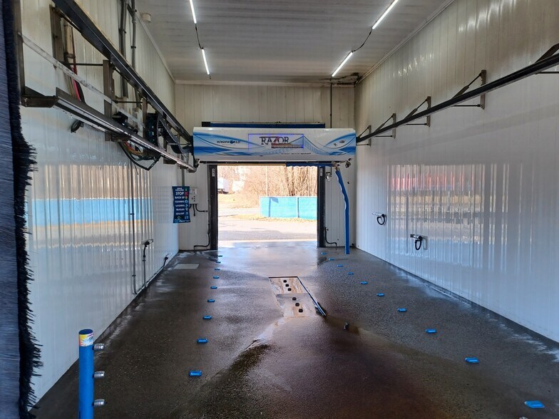 More Photos Of 688 John Fitch Hwy, Fitchburg Carwash For Sale