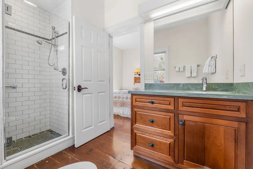 More Photos Of 31 Huntington Pl, Rochester Apartments For Sale