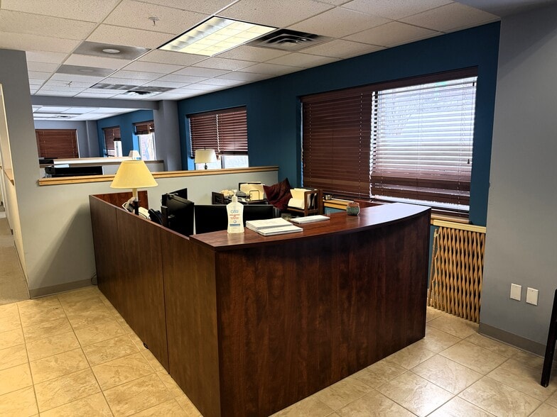 More Photos Of 550 Hinesburg Rd, South Burlington Office For Lease