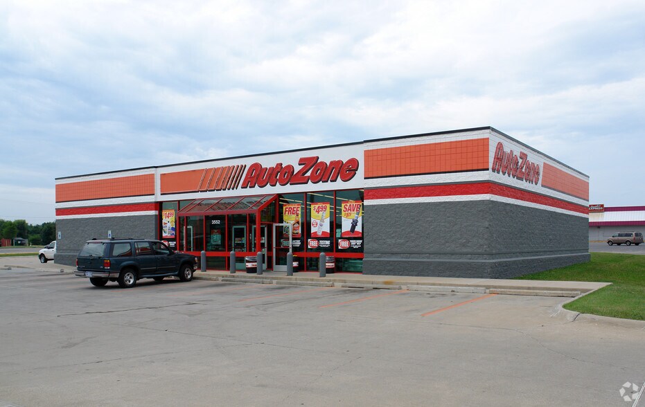 More Photos Of 3600 S Dort Hwy, Flint Unknown For Lease