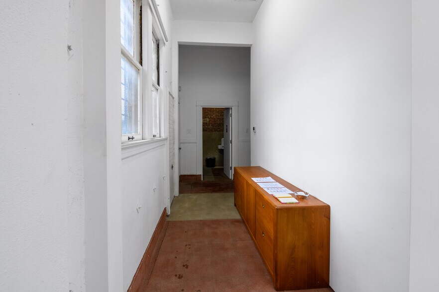 More Photos Of 244 W Florence Ave, Los Angeles Freestanding For Sale