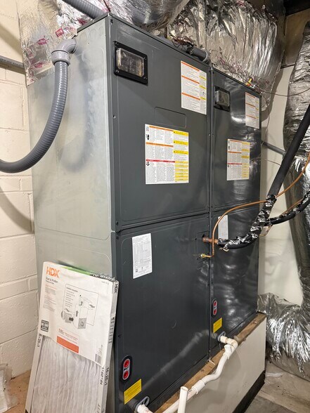 More Photos Of 2390 Lamar Ave, Memphis Office For Sale