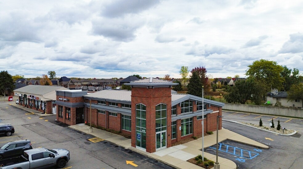 Primary Photo Of 16700 26 Mile Rd, Macomb Township Bank For Lease