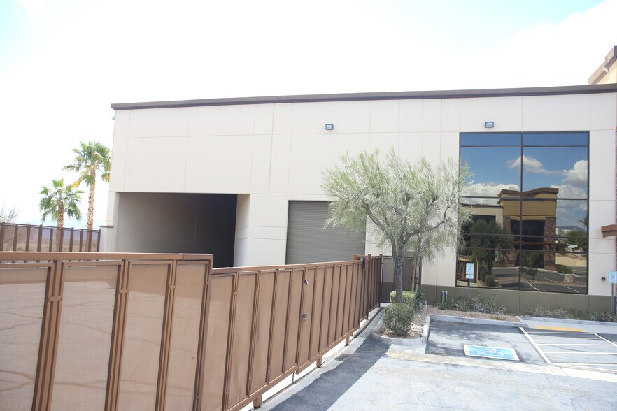 More Photos Of 2540 Landon Dr, Bullhead City Industrial For Sale