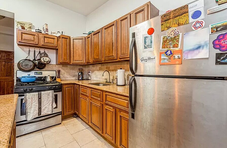 More Photos Of 587 3rd Ave, Brooklyn Flex For Sale