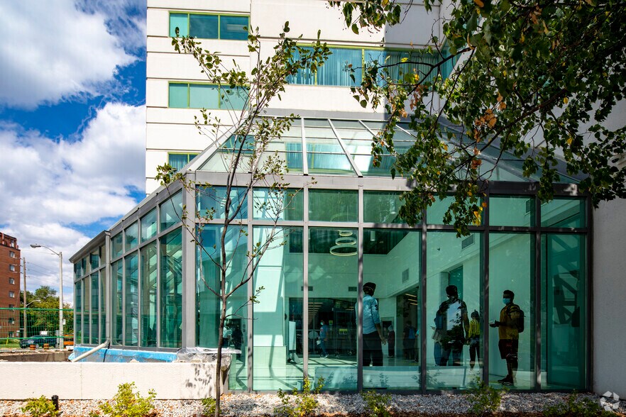 More Photos Of 5353 Dundas St W, Toronto Office For Lease