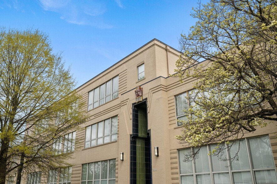 More Photos Of 200 Claremont Ave, Hampton Apartments For Sale