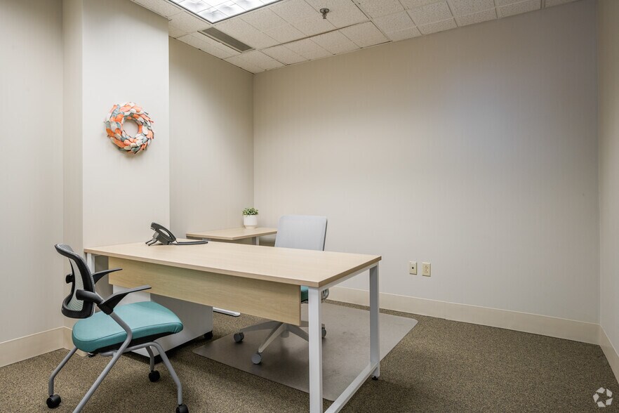 More Photos Of 231 S Bemiston Ave, Clayton Coworking Space