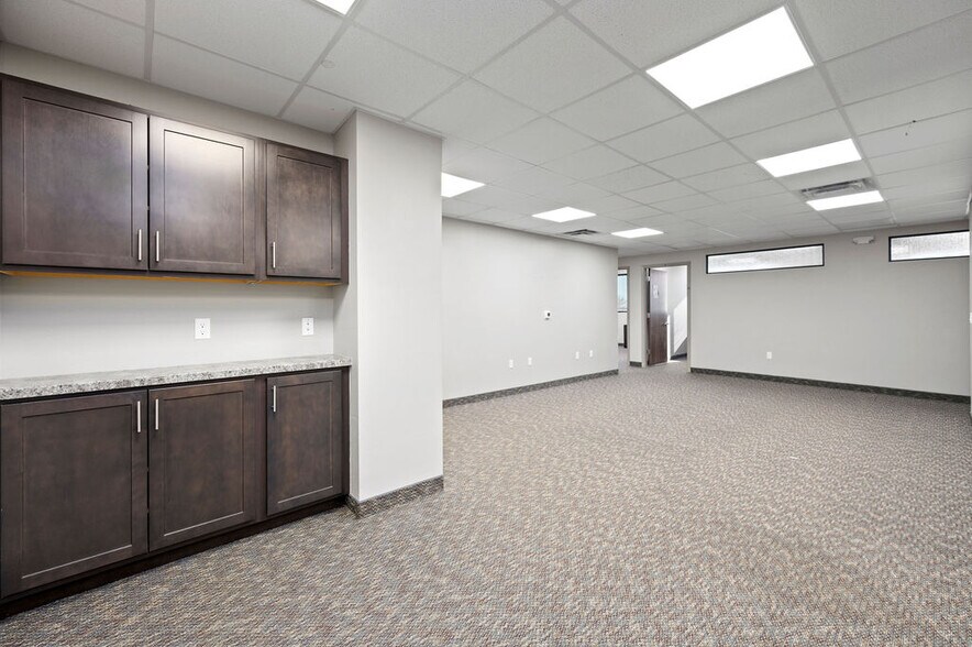 More Photos Of 2768 Compass Dr, Grand Junction Office For Lease