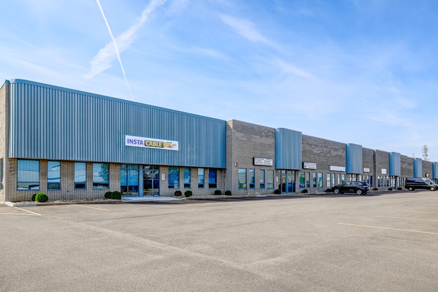 Primary Photo Of 1405-1453 St Bergar, Laval Warehouse For Lease